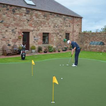 Install a Putting Green in 2022 in your Garden
